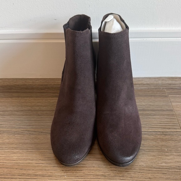 NWOB Cole Haan Hayes Gore Suede Bootie - Dark Brown - Size 7.5 - Picture 3 of 11